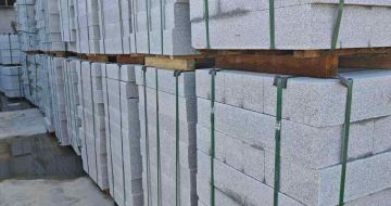 张掖芝麻白路牙石，路侧石