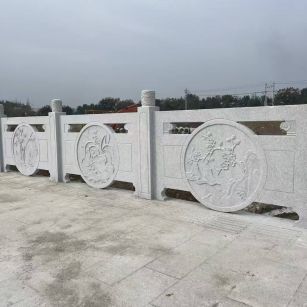 张掖芝麻白河道栏杆 石材栏杆