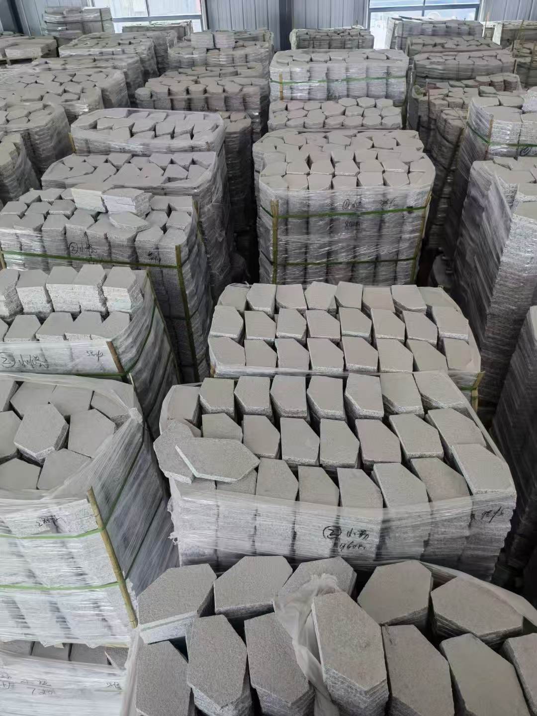 张掖芝麻白石材冰裂纹，碎拼。
