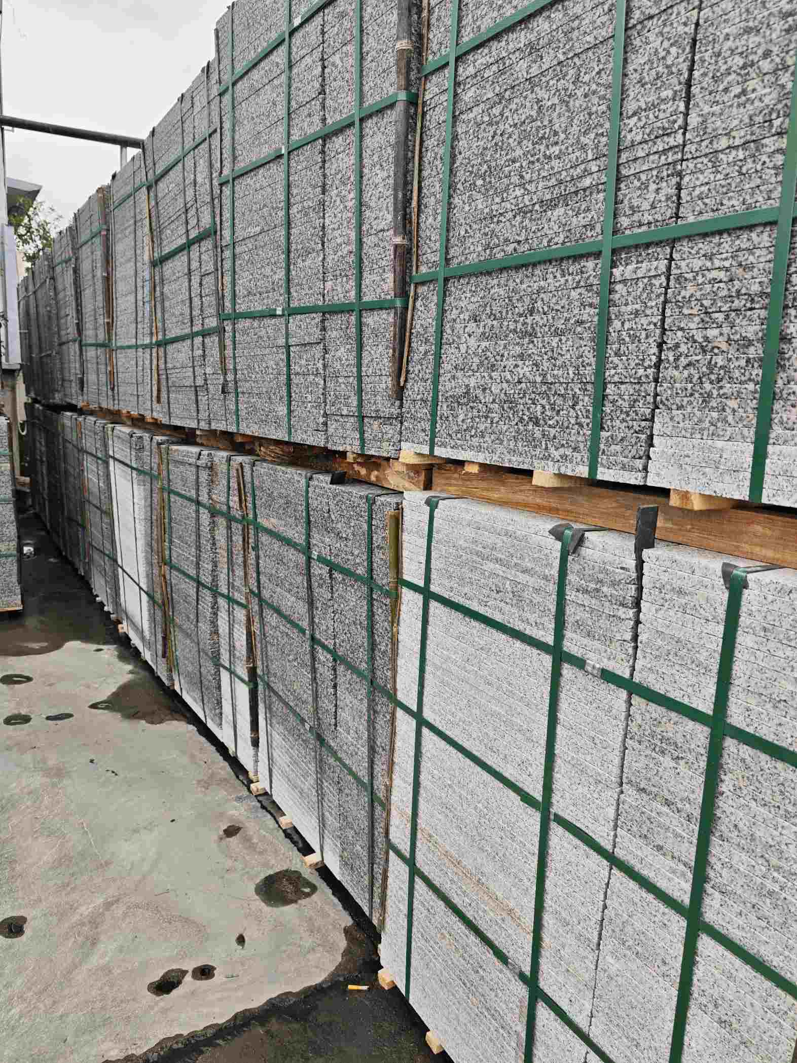 张掖芙蓉白地铺石，石材地铺石