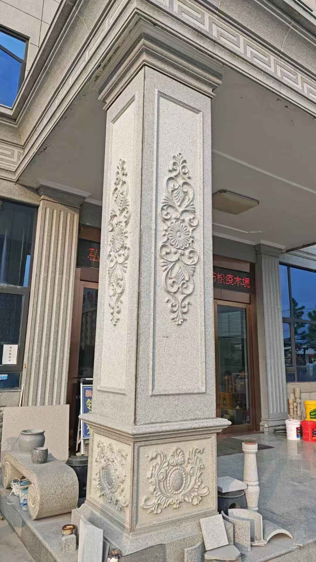 张掖芝麻白别墅雕刻柱子  黄金麻